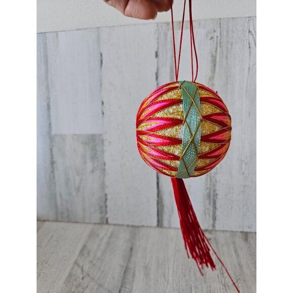 Vintage tassel unique ball red pink ornament Xmas tree ornament - Picture 2 of 7